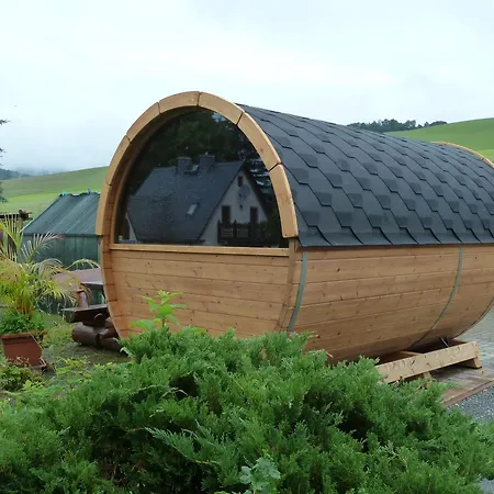 Nyaraló Mit Kamin , Terrasse Und Aussensauna