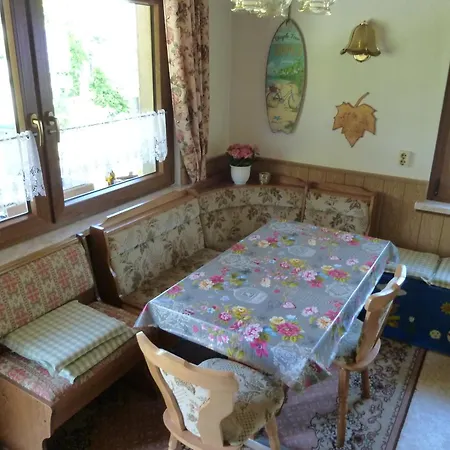 Nyaraló Mit Kamin , Terrasse Und Aussensauna