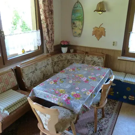 Nyaraló Mit Kamin , Terrasse Und Aussensauna