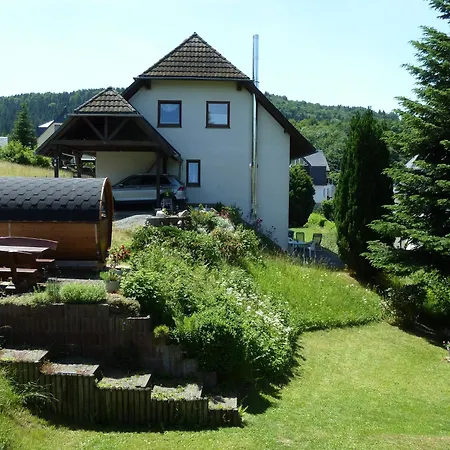 Mit Kamin , Terrasse Und Aussensauna 펜션 *