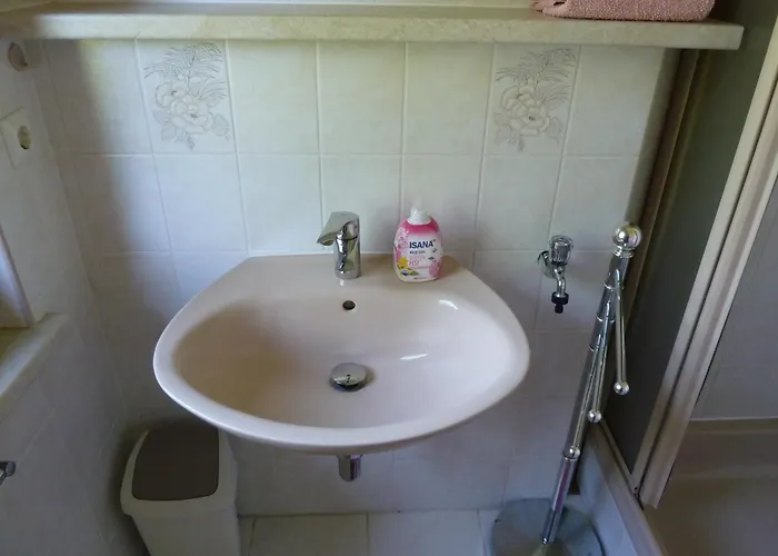 Mit Kamin , Terrasse Und Aussensauna *